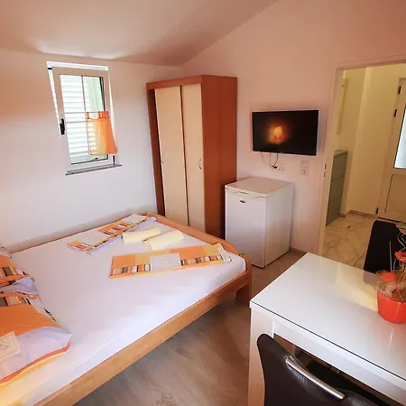 Apartment Vucic Makarska Exterior photo