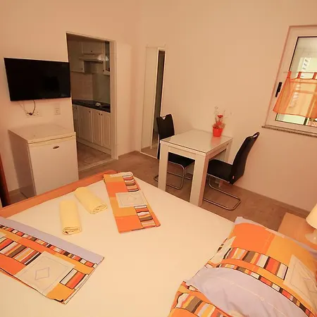 Apartment Vucic Makarska Exterior photo